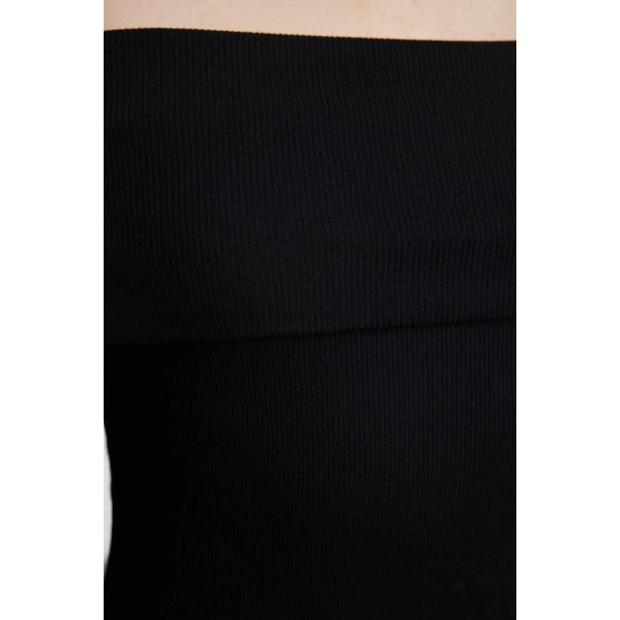 Women Fashion Midi Length Carmen Collar Slim Black 001 Striped Fitted Body Fitting Elastic Knitted Dress