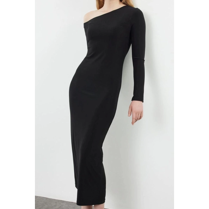 Kadın Moda Şık Maxi Boy Asimetrik Yaka Fitted Düz Detaylı Vücuda Oturan Esnek Örme Elbise