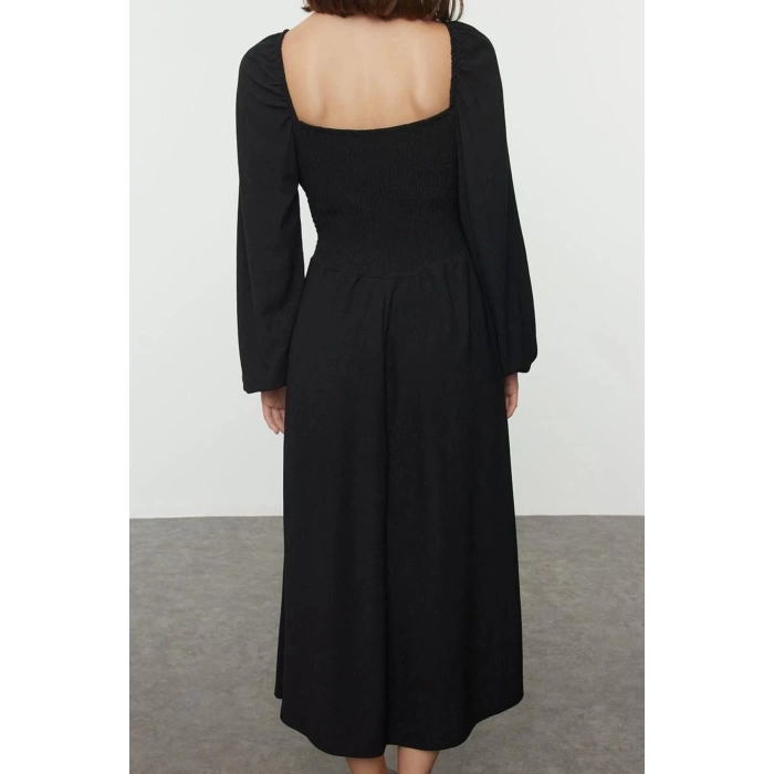 Kadın Moda Midi Boy Kare Yaka Slim Büzgü Drape Detaylı Uzun Kollu Bürümcük Dokulu Kumaş Örme Elbise