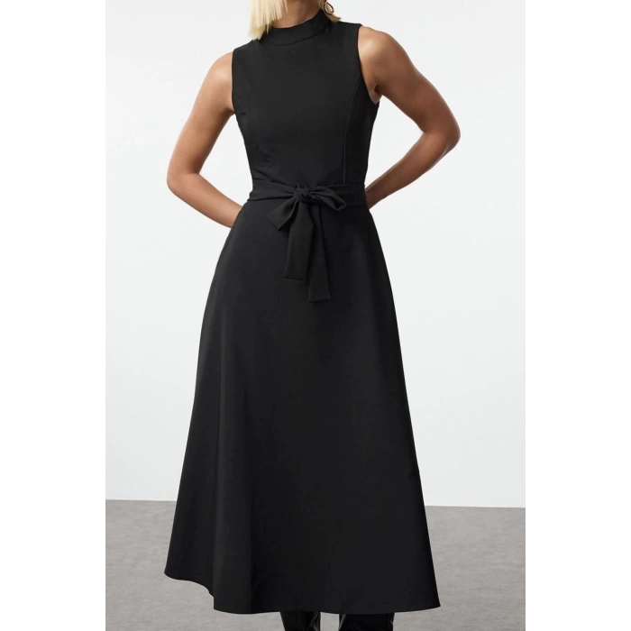 Women Fashion Stylish Midi Length Crew Neck Regular Belted Waist Open Woven Dress