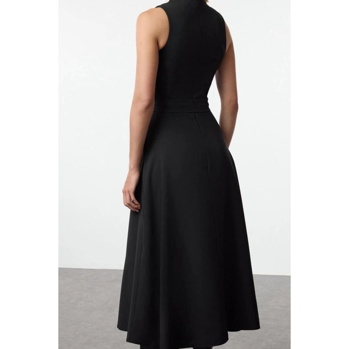 Women Fashion Stylish Midi Length Crew Neck Regular Belted Waist Open Woven Dress