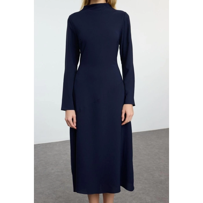 Women Fashion Stylish Midi Length Crew Neck Regular Shift Straight Cut Satin Woven Dress