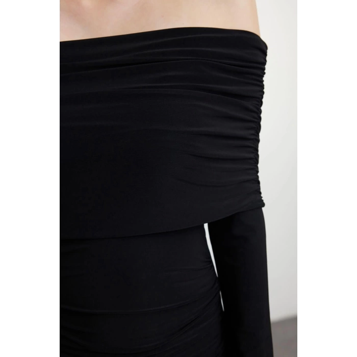 Women Fashion Stylish Mini Length Carmen Collar Slim Fitted Bodycon Long Sleeve Flexible Knitted Dress