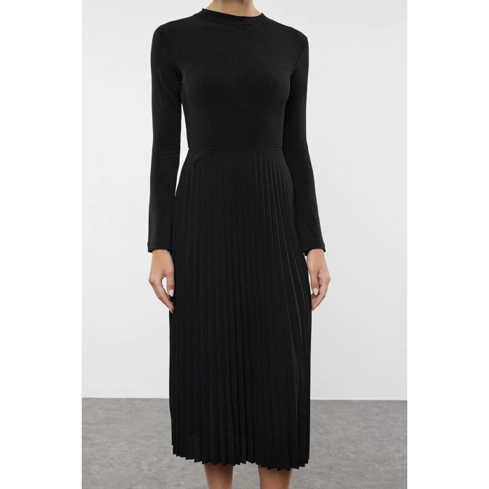 Womens Fashion Maxi Length Stand Collar Slim Pleated Detail Skater Waist Open Long Sleeve Flexible Knitted Dress