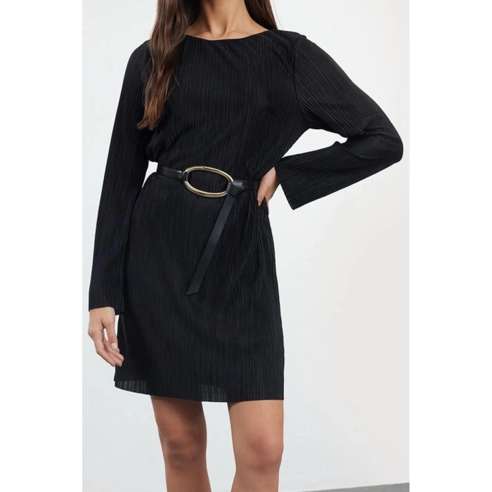 Women Fashion Stylish Mini Length Boat Neck Regular Plain Pleated Lined Shift Knit Dress