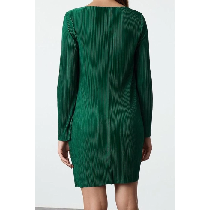Women Fashion Stylish Mini Length Boat Neck Regular Plain Pleated Lined Shift Knit Dress