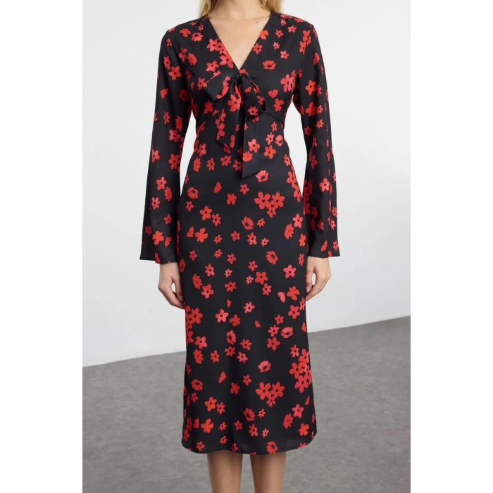 Women Fashion Stylish Midi Length V Neck Regular Floral Patterned A Cut Lace Detail Satin Woven Dress