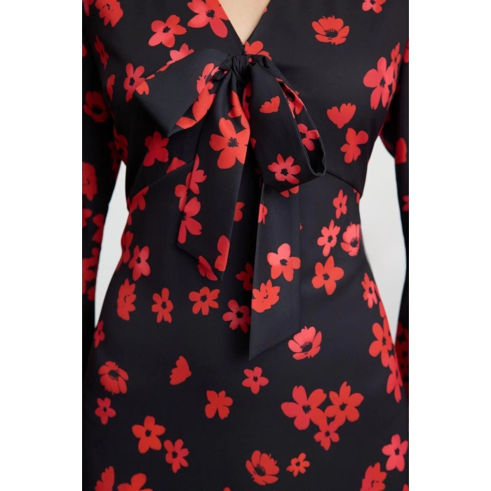 Women Fashion Stylish Midi Length V Neck Regular Floral Patterned A Cut Lace Detail Satin Woven Dress