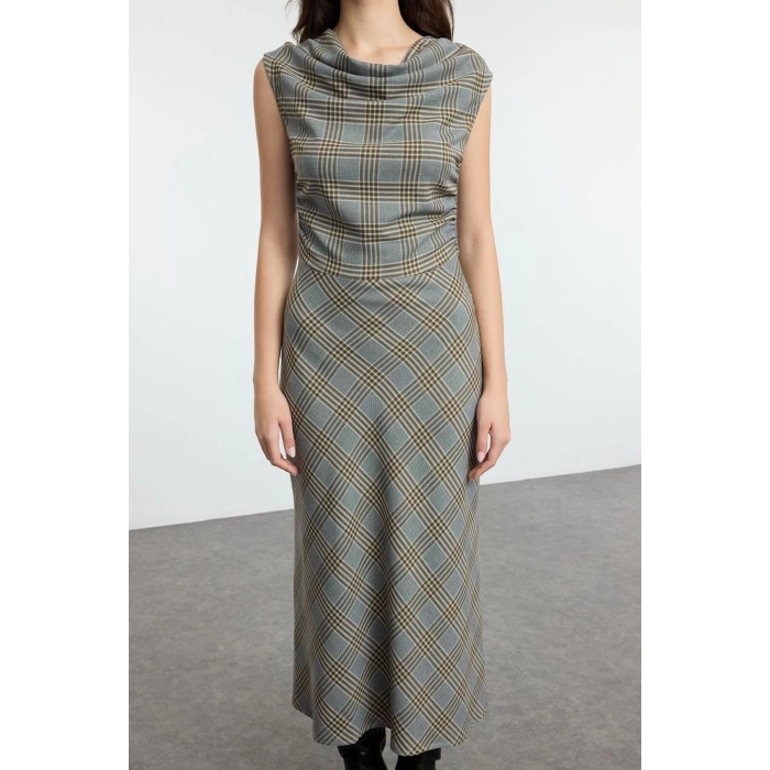 Women Fashion Stylish Midi Length Cowl Neck Regular Plaid Checkered A Cut Flannel Fabric Winter Woven Dress