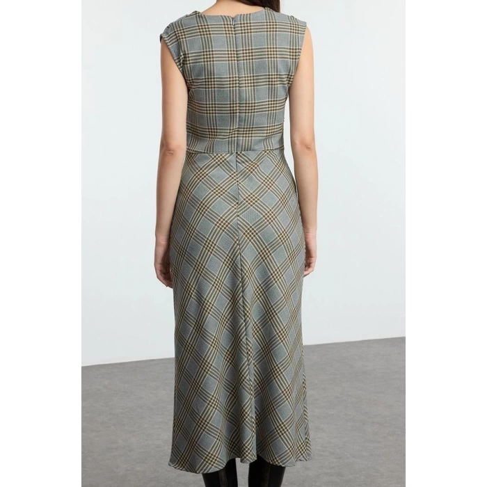 Women Fashion Stylish Midi Length Cowl Neck Regular Plaid Checkered A Cut Flannel Fabric Winter Woven Dress