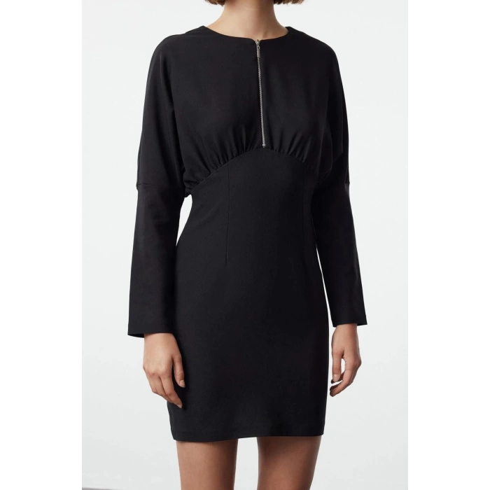 Women Fashion Stylish Mini Length Crew Neck Fitted Body-Smoothing Zipper Detailed Woven Dress