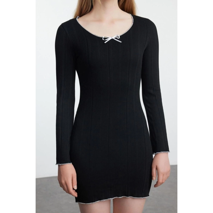 Women Fashion Stylish Mini Length Pool Neck Slim Fitted Bodycon Bow Detail Knitted Dress