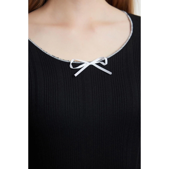 Women Fashion Stylish Mini Length Pool Neck Slim Fitted Bodycon Bow Detail Knitted Dress