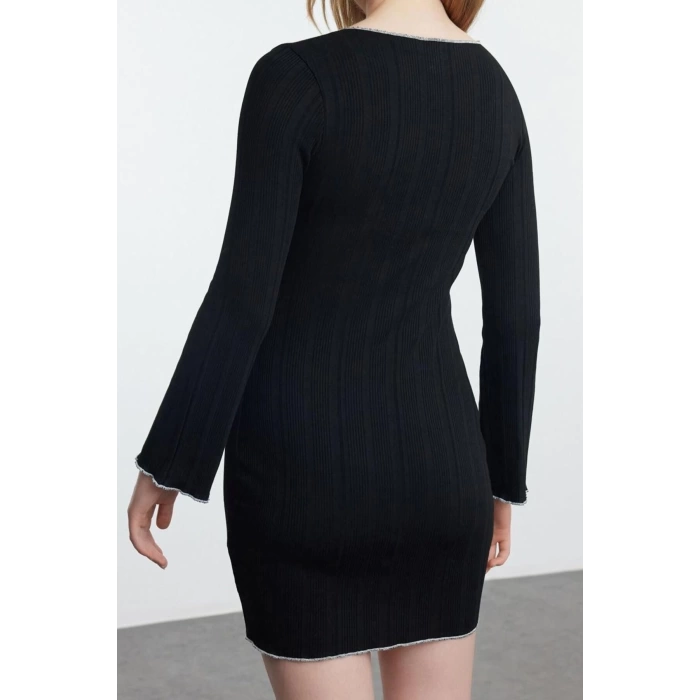 Women Fashion Stylish Mini Length Pool Neck Slim Fitted Bodycon Bow Detail Knitted Dress