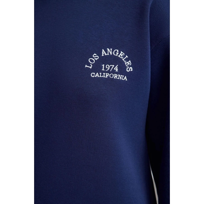 Kadın Moda Şık Midi Boy Kapüşonlu Relaxed Slogan Nakışlı Kalın İçi Polarlı Örme Sweatshirt Elbise