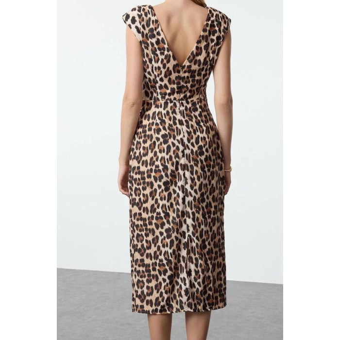 Women Fashion Stylish Midi Length Crew Neck Regular Plain Pattern Woven Dress