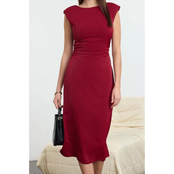 Women Fashion Stylish Midi Length Crew Neck Regular Plain Pattern Woven Dress