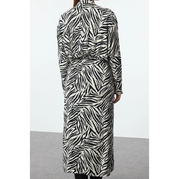 Womens Midi Length V Neck Fitted Animal Pattern Adjustable Collar Opening Gathered Skirt Woven Dress