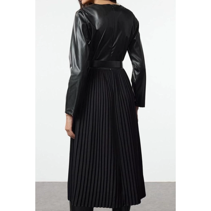 Women Fashion Stylish Midi Length Crew Neck Regular Belted Faux Leather Pleated A-Line Woven Dress
