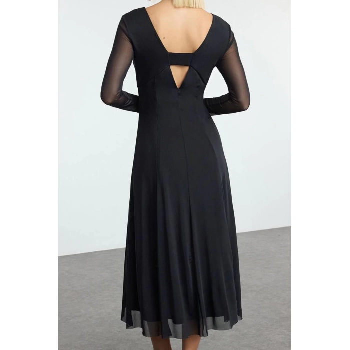 Women Fashion Stylish Midi Length V Neck Regular Animal Knitted Dress