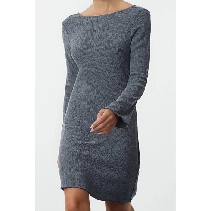 Kadın Moda Şık Mini Boy Kayık Yaka Slim Düz Sırt Dekolteli Örme Elbise