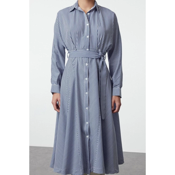 Kadın Moda Şık Midi Boy Gömlek Yaka Regular Kuşaklı Çizgili Dokuma Gömlek Elbise