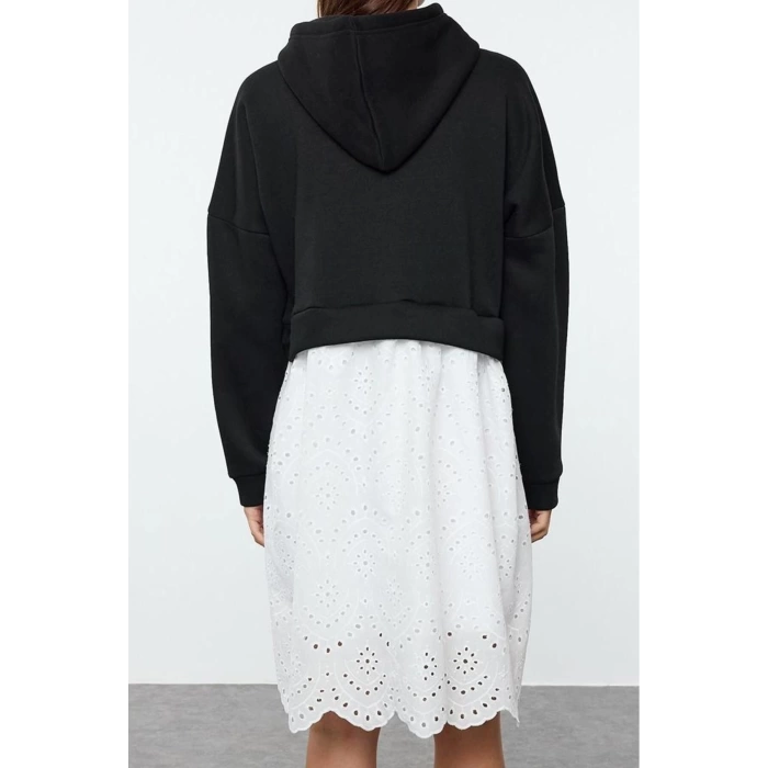 Women Fashion Stylish Mini Length Hooded Relaxed Hooded Zippered Color Block Embroidered Detailed Knitted Dress