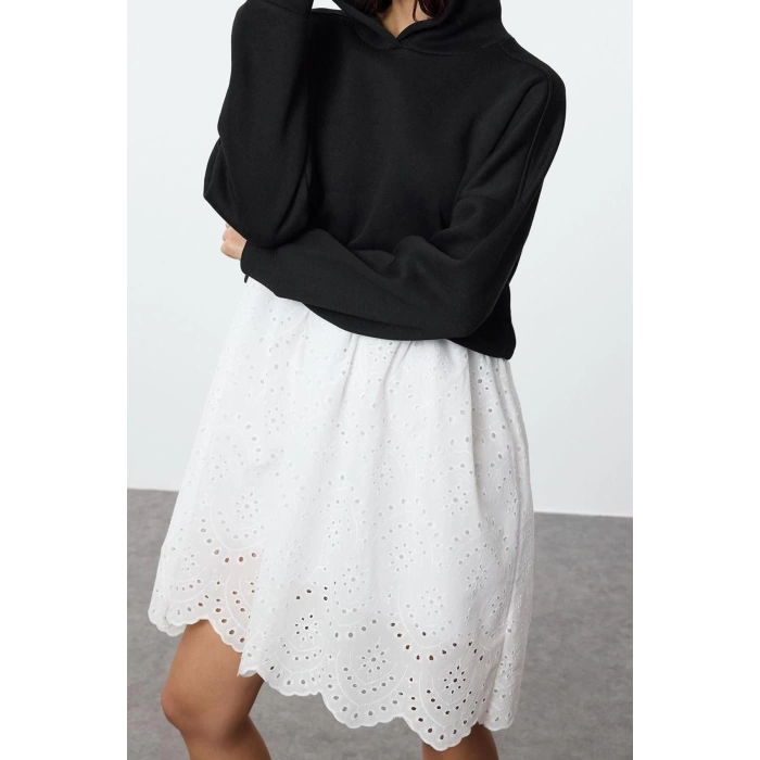 Women Fashion Stylish Mini Length Hooded Relaxed Hooded Zippered Color Block Embroidered Detailed Knitted Dress