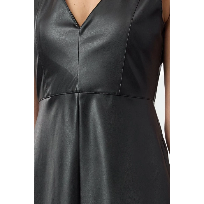 Women Fashion Stylish Midi Length V Neck Relaxed Skater Backless Knitted Dress