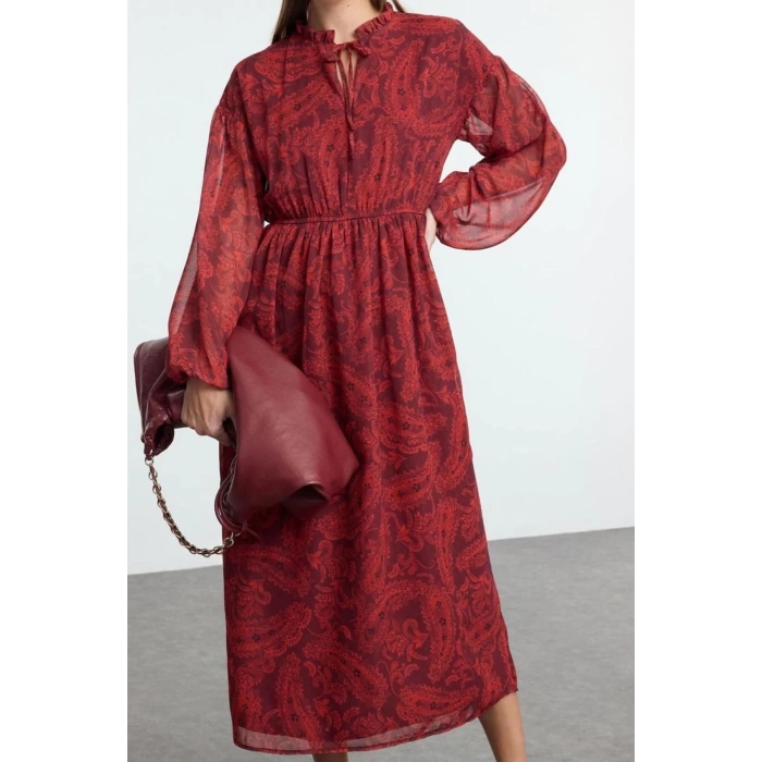 Women Fashion Stylish Midi Length Stand Collar Regular Shawl Pattern Elastic Woven Winter Dress