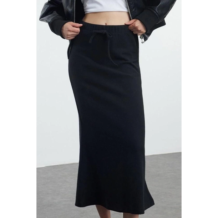 Kadın Moda Stil Midi Astarsız Örme Selanik Kumaş Balık Form Bağcık Detaylı Maxi Örme Etek