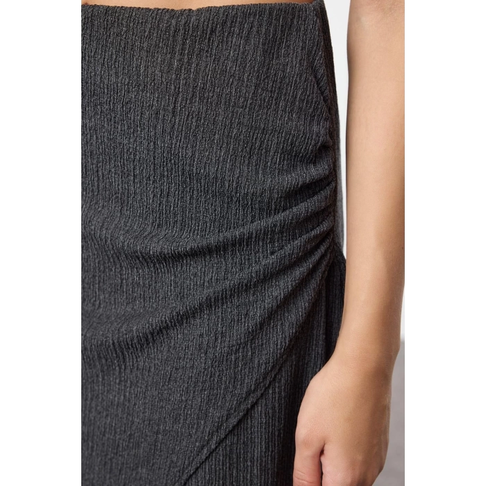 Women Fashion Style Midi Unlined Knitted Double Breasted Textured Gathered Drape Detail Midi Skirt