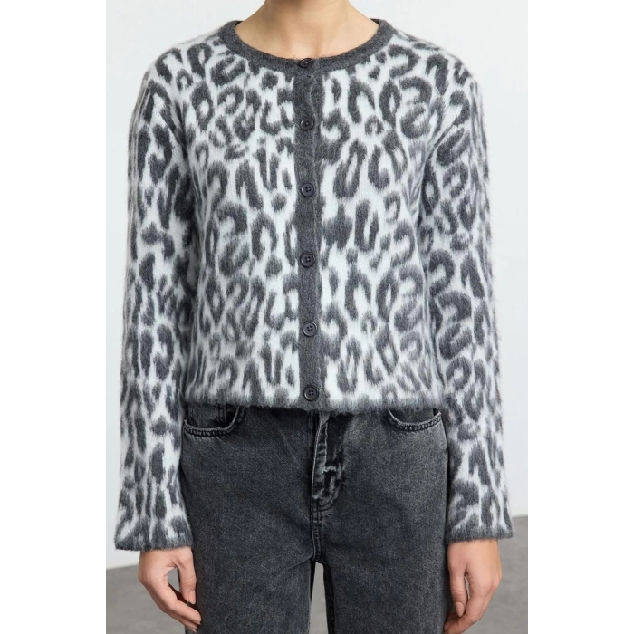 Women Fashion Stylish Crew Neck Standard Sleeve Regular Leopard Patterned Knitwear Cardigan
