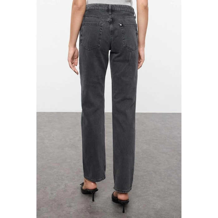 Kadın Moda Şık Kot Pantolon Boru Paça Uzun Boy Denim Düşük Bel Comfort Straight Jeans