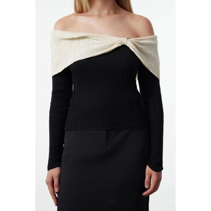 Women Fashion Stylish Carmen Collar Standard Sleeve Regular Ecru001 Color Block Knitwear Sweater