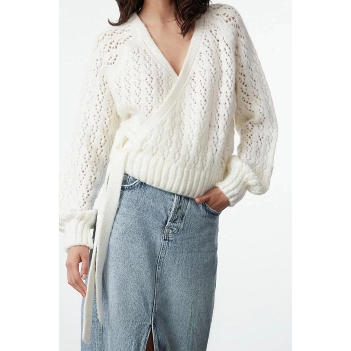 Women Fashion Stylish Double Breasted Standard Sleeve Regular Soft Textured Openwork Hole Tie Knitwear Sweater