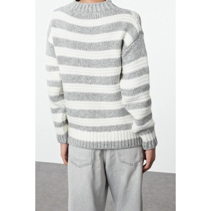 Women Fashion Stylish Crew Neck Standard Sleeve Regular Color Block Knitwear Sweater