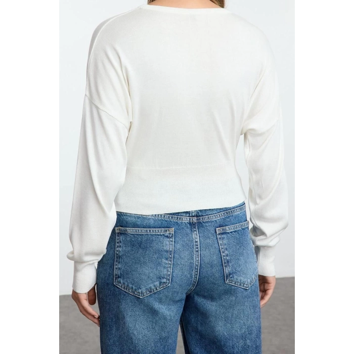 Women Fashion Stylish Crew Neck Standard Sleeve Regular Basic Premium Quality Knitwear Sweater