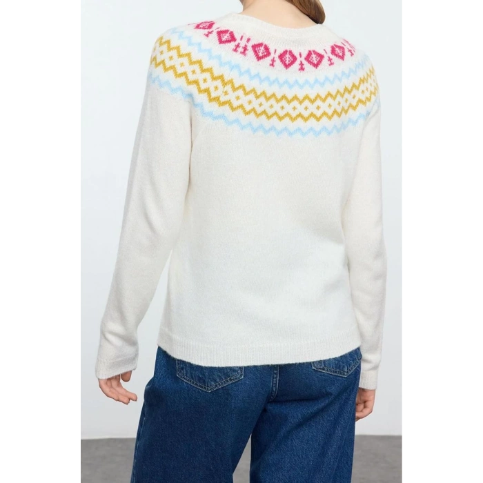 Women Fashion Stylish Crew Neck Regular Sleeve Soft Ethnic Patterned Sweater Beanie Knitwear Pullover