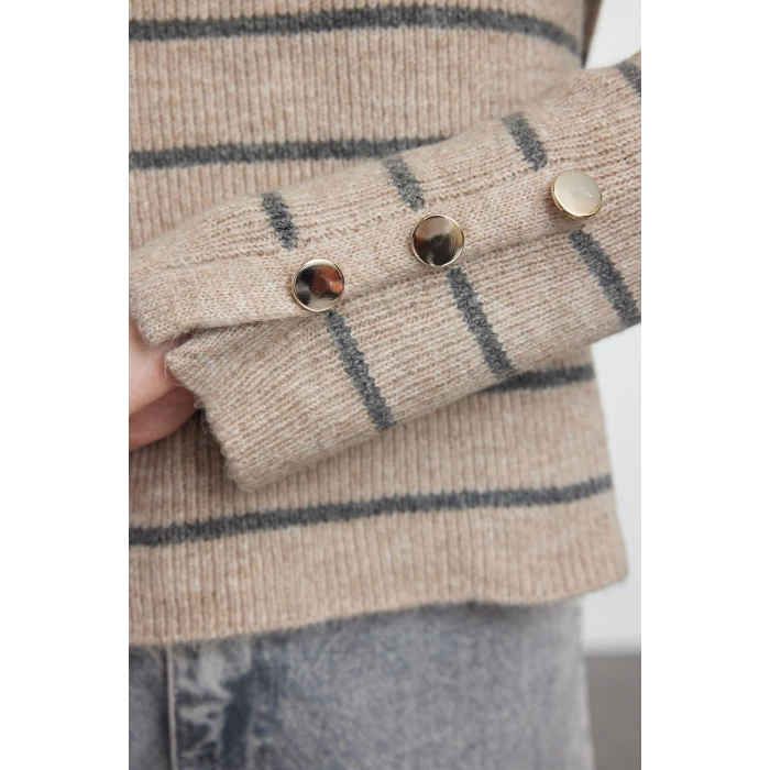 Women Fashion Stylish Crew Neck Standard Sleeve Regular Soft Texture Basic Striped Knitwear Sweater