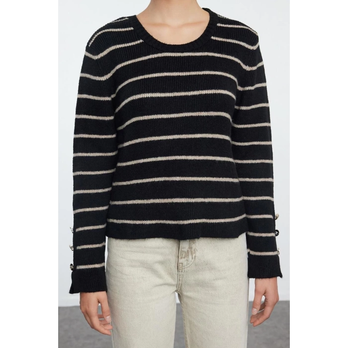 Women Fashion Stylish Crew Neck Standard Sleeve Regular Soft Texture Basic Striped Knitwear Sweater
