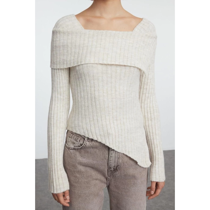Women Fashion Stylish Carmen Collar Standard Sleeve Regular Collar Detailed Hem Asymmetric Knitwear Sweater