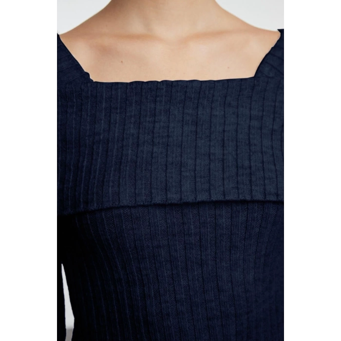 Women Fashion Stylish Carmen Collar Standard Sleeve Regular Collar Detailed Hem Asymmetric Knitwear Sweater
