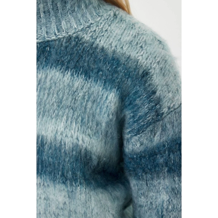 Women Fashion Stylish Stand Collar Standard Sleeve Regular Soft Texture Knitwear Sweater