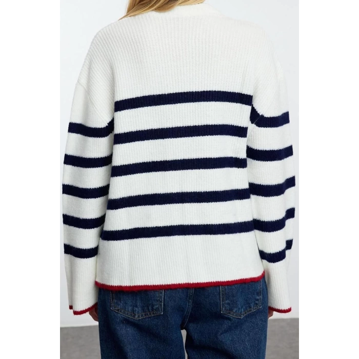 Women Fashion Crew Neck Standard Sleeve Regular Soft Texture Wide Cut Basic Striped Knitwear Sweater