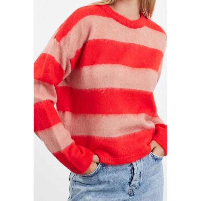 Women Fashion Stylish Crew Neck Standard Sleeve Regular Soft Texture Striped Knitwear Sweater
