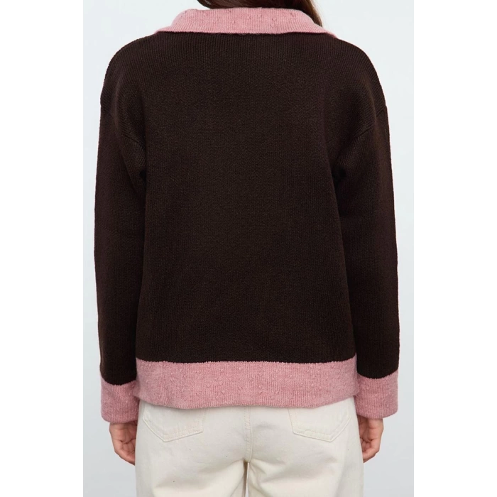 Women Fashion Stylish Polo Neck Standard Sleeve Regular Soft Texture Color Block Knitwear Sweater