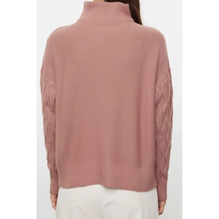 Women Fashion Stylish Polo Neck Standard Sleeve Regular Wide Pattern Hair Knitted Stand Collar Knitwear Sweater