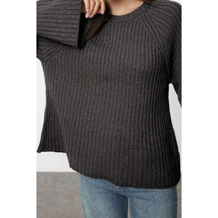 Womens Fashion Stylish Crew Neck Standard Sleeve Regular Wide Cut Peplum Detailed Knitwear Sweater