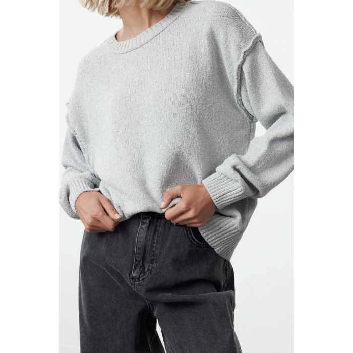 Women Fashion Stylish Crew Neck Standard Sleeve Regular Wide Pattern Basic Knitwear Sweater